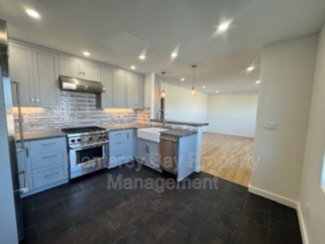 1764 Harding St in Seaside, CA - Building Photo - Building Photo