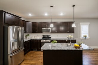 616 4th St NW, Unit 1 in Grand Rapids, MI - Building Photo - Building Photo