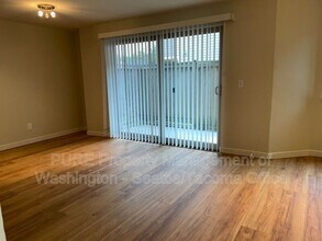 4012 California Ave SW in Seattle, WA - Building Photo - Building Photo