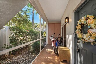 818 Tanbark Dr in Naples, FL - Foto de edificio - Building Photo