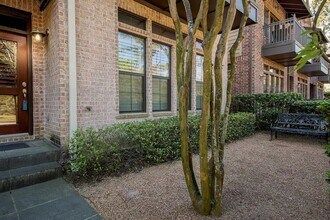 12 Riva Row in The Woodlands, TX - Building Photo - Building Photo