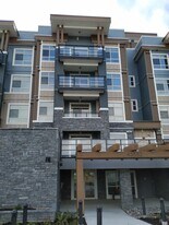 45562 Airport Rd in Chilliwack, BC - Building Photo