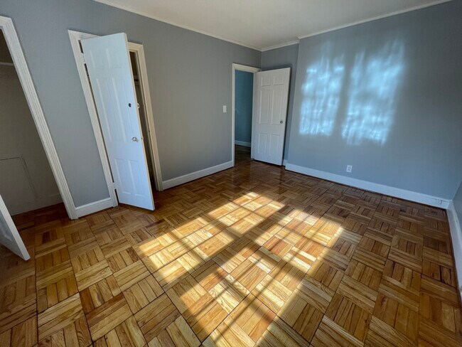 312 Washington St, Unit 3-2 in Wellesley, MA - Building Photo - Building Photo