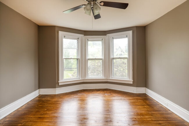 355 W Clinton St in Elmira, NY - Building Photo - Building Photo