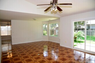311 Parkwood Pl in Niceville, FL - Building Photo - Building Photo