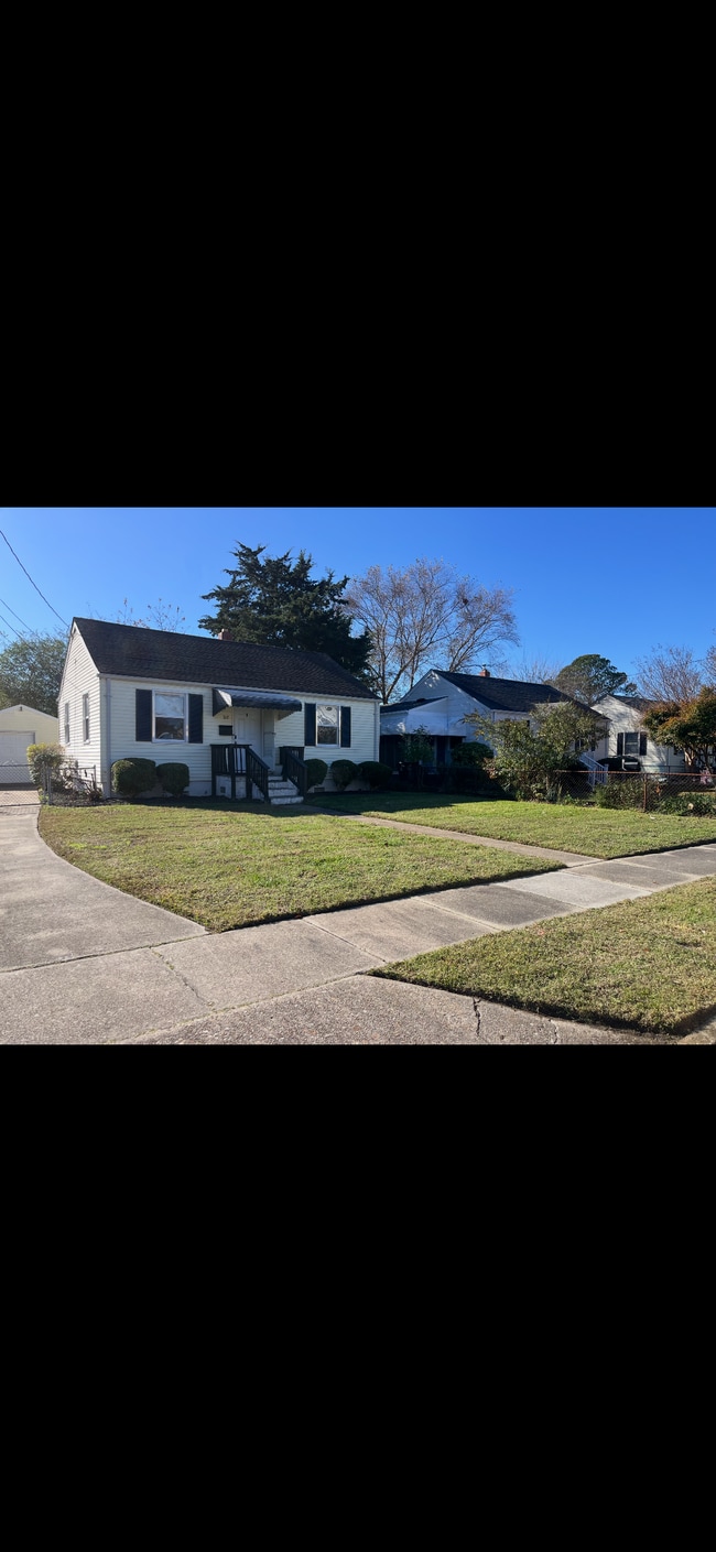 317 Dune St in Norfolk, VA - Building Photo - Building Photo