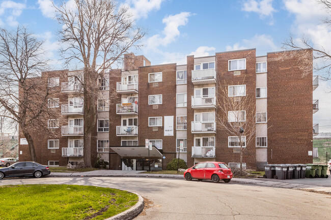 11666 Saint-Germain Boul in Montréal, QC - Building Photo - Building Photo