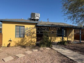 3241 E 28th St in Tucson, AZ - Building Photo