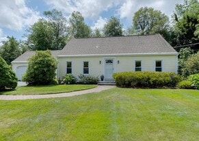 11 Dubiel Dr in Worcester, MA - Building Photo