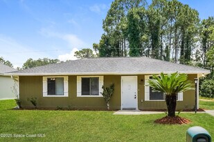 542 Ortega St SE in Palm Bay, FL - Building Photo
