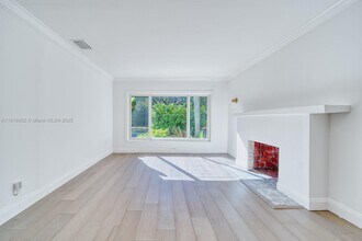 845 NE 119th St in Biscayne Park, FL - Building Photo - Building Photo