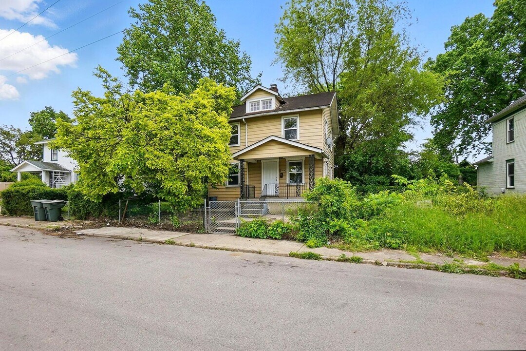 1026 W 2nd St in Dayton, OH - Building Photo