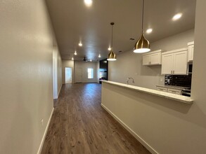 7004 40th St-Unit -B in Lubbock, TX - Building Photo - Building Photo