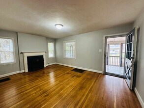 1800 Strand Ave in Louisville, KY - Building Photo - Building Photo