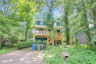 2666 W Main St NW in Atlanta, GA - Building Photo