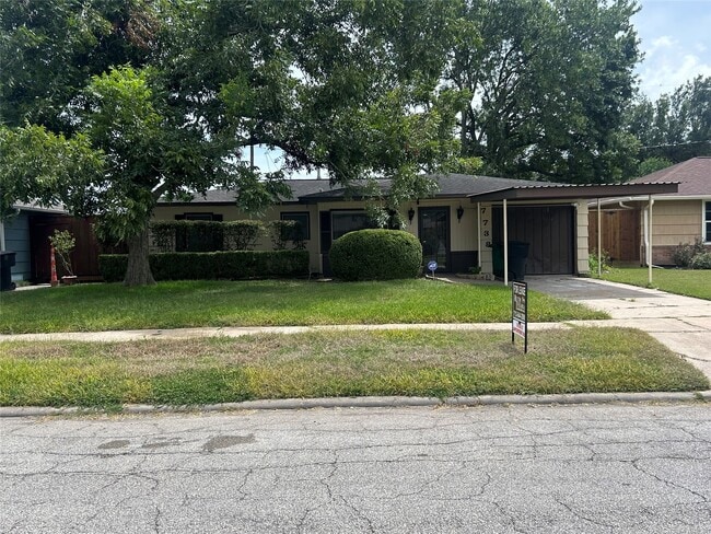 7738 Dixie Dr
