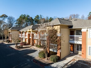 Vivo Living Arbor View in Charlotte, NC - Foto de edificio - Building Photo