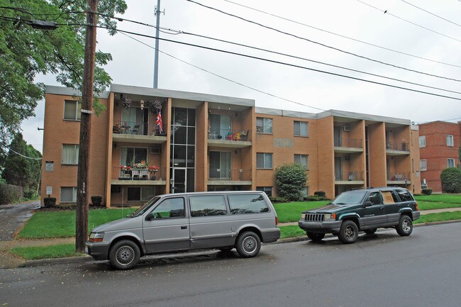 Woodsview Terrace in Dayton, OH - Building Photo - Building Photo