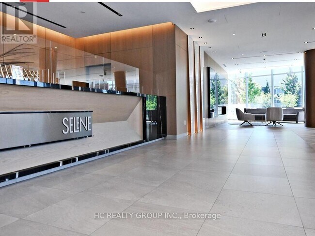 225 Village Green Square in Toronto, ON - Building Photo - Building Photo