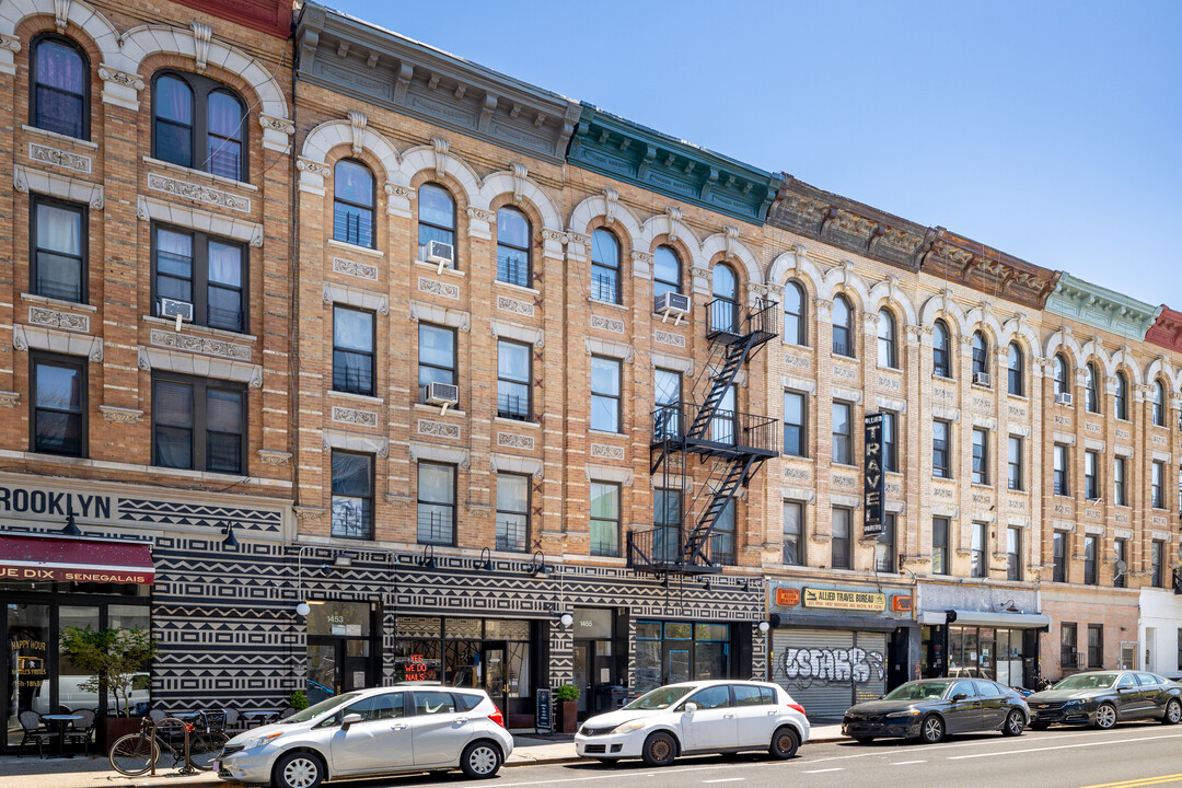 1455 Bedford Ave in Brooklyn, NY - Foto de edificio