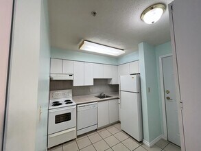 4990 McGeer St in Vancouver, BC - Building Photo - Building Photo