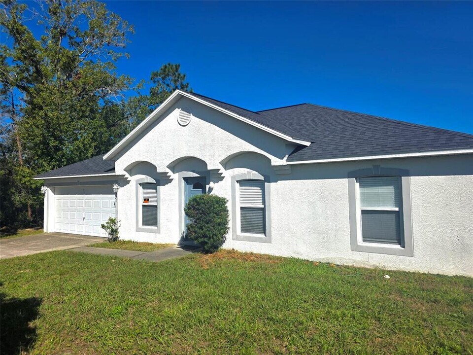 513 Marion Oaks Manor in Ocala, FL - Building Photo