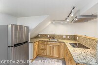 331 Santa Clara Ave photo'