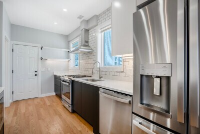 27 Linden St, Unit #3 in Boston, MA - Building Photo