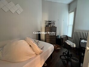 76 Curtis St, Unit #1 in Somerville, MA - Building Photo - Building Photo