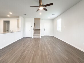 13368 Burbot Dr in Shenandoah, TX - Building Photo - Building Photo