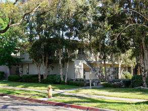11661 Stuart Dr in Garden Grove, CA - Foto de edificio - Building Photo