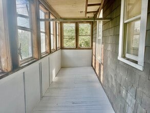 5 Magnus Ave, Unit 1 in Somerville, MA - Foto de edificio - Building Photo