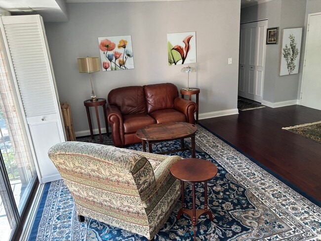 511 1st St N in Charlottesville, VA - Foto de edificio - Building Photo