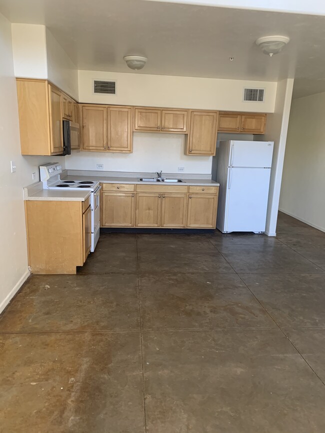 422 Avenida Oriol, Unit Oriol in Rio Rico, AZ - Building Photo - Building Photo