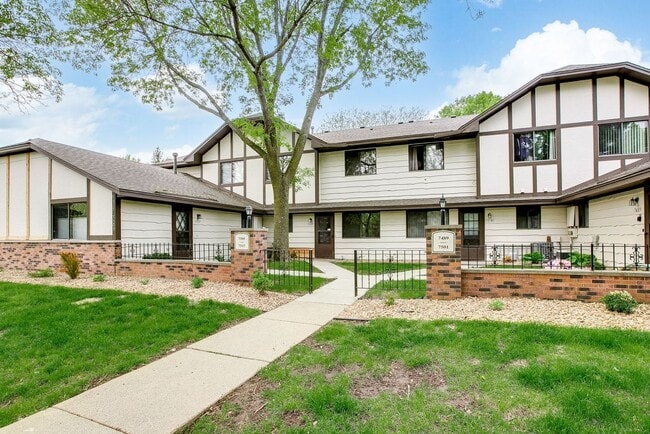 property at 7505 Villa Ct