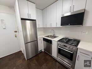 EAST 35 STREET in New York, NY - Foto de edificio - Building Photo