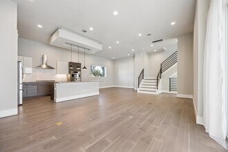 1621 Wheeler Ave in Houston, TX - Building Photo - Building Photo