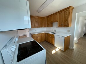 307 Freeport Rd, Unit Third Floor Apartment in Aspinwall, PA - Foto de edificio - Building Photo