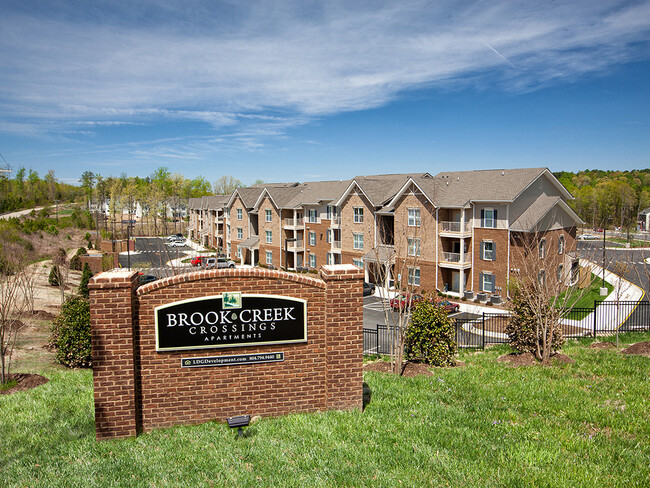 Brook Creek Crossings in Midlothian, VA - Foto de edificio - Building Photo