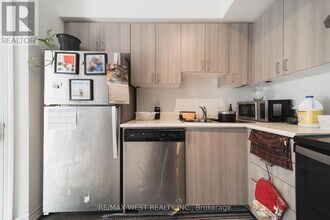 1 Falaise Rd in Toronto, ON - Building Photo - Building Photo