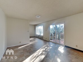 3757 39th Ave in Oakland, CA - Building Photo - Building Photo