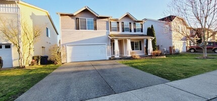 18123 Silver Creek Ave E in Puyallup, WA - Building Photo - Building Photo