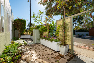 615 Olive in Venice, CA - Building Photo - Building Photo