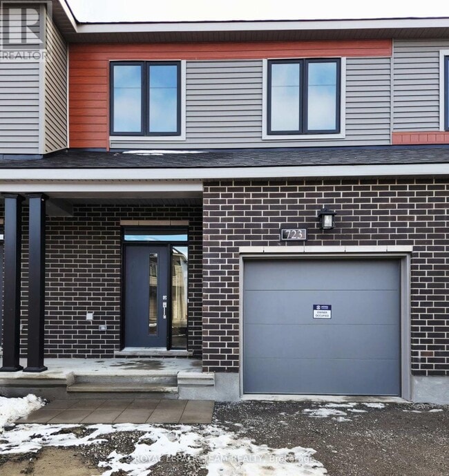 property at 723 Fairline Row