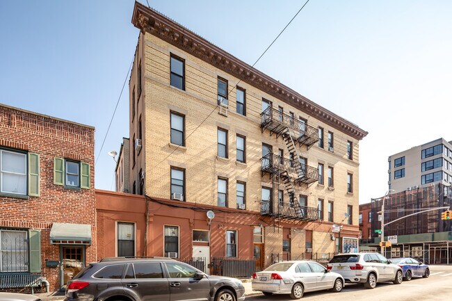 471 Carroll St in Brooklyn, NY - Foto de edificio - Building Photo