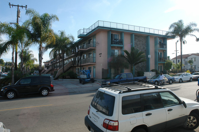 Penthouse Apartments in Goleta, CA - Building Photo - Building Photo