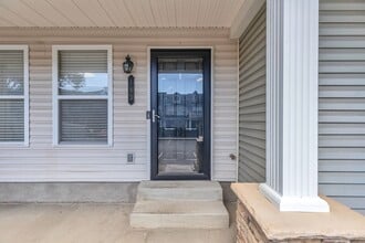 1382 Rural Hill Rd in Antioch, TN - Foto de edificio - Building Photo