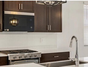 2542 Fortana Dr in San Tan Valley, AZ - Foto de edificio - Building Photo