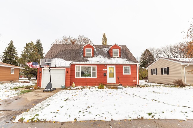 property at 1506 10th Ave S