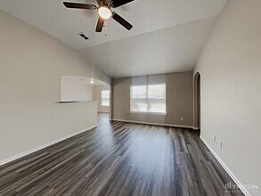 14210 Bridgeview Ln in Dallas, TX - Building Photo - Building Photo